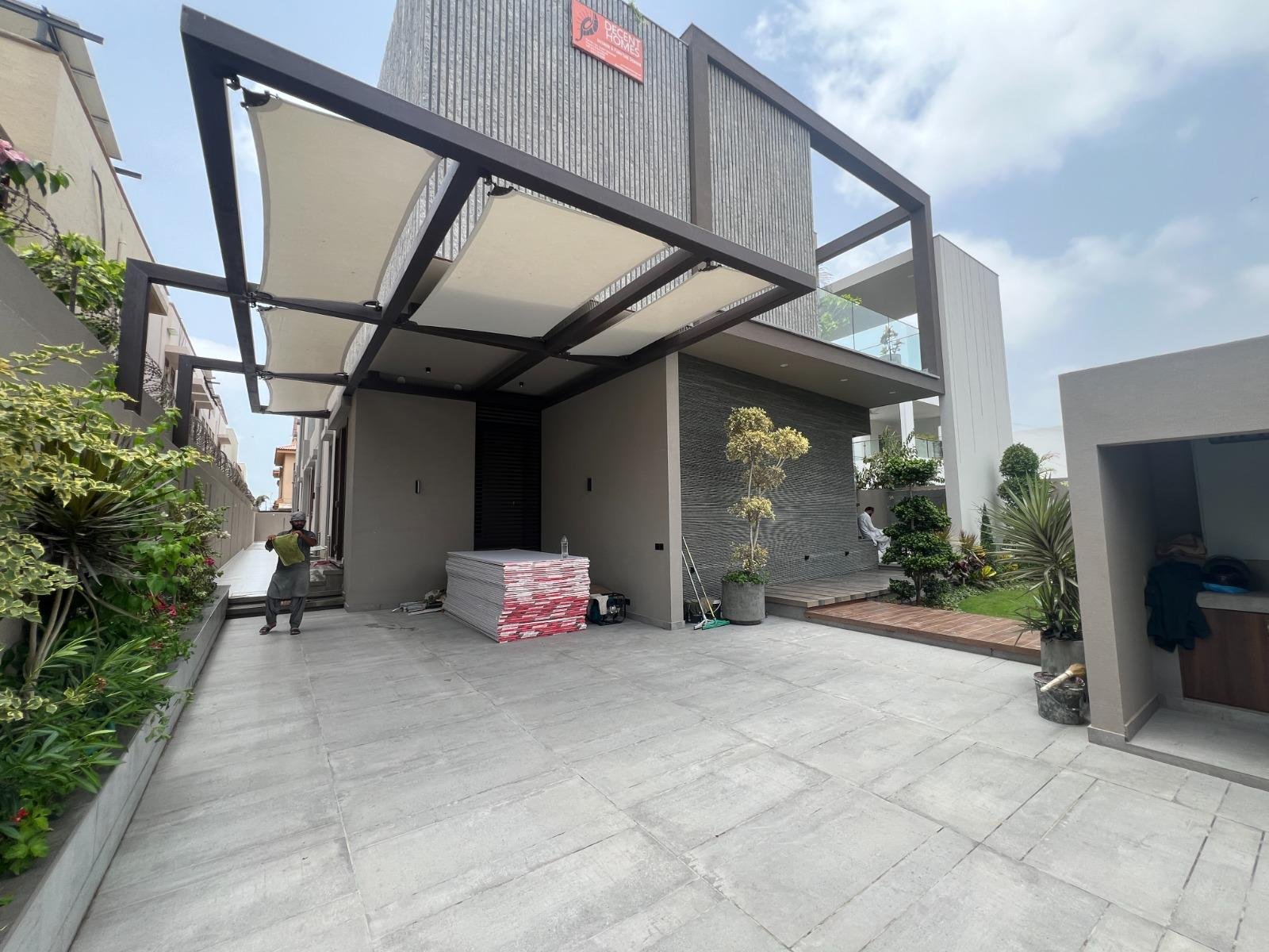 DHA Bungalow — Off-White Polymer